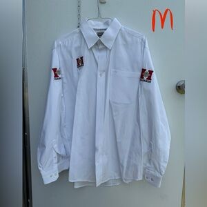 Men’s cinch button up size Medium